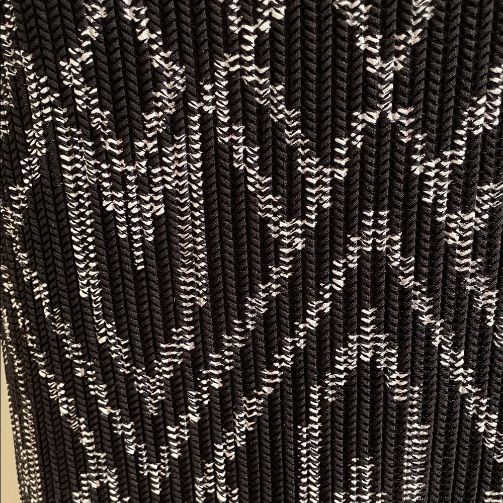 Aeropostale Black and White Geometric Mini Dress - Picture 5 of 13